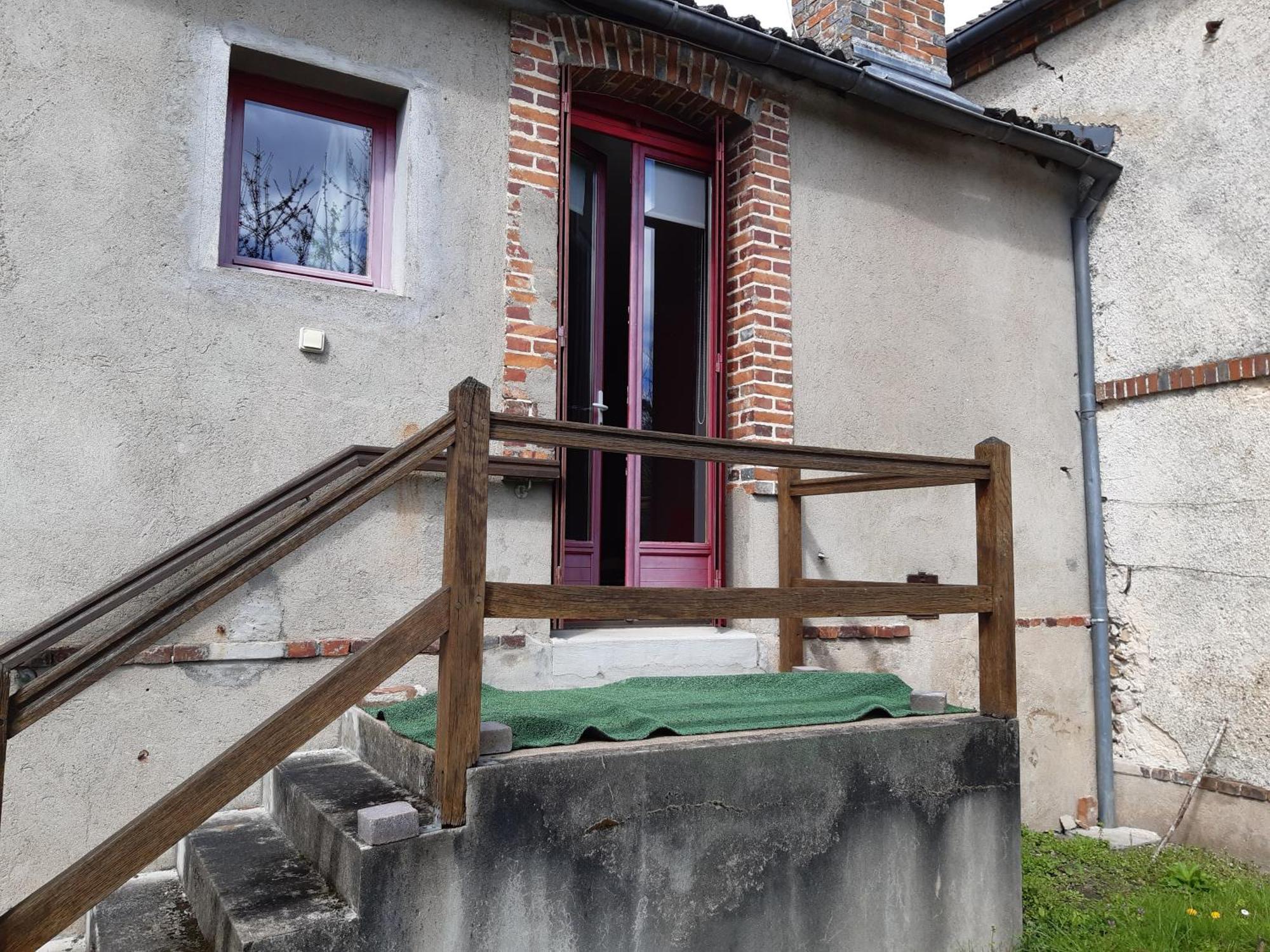 Вилла Les Volets Rouges Neuvy-sur-Barangeon Экстерьер фото